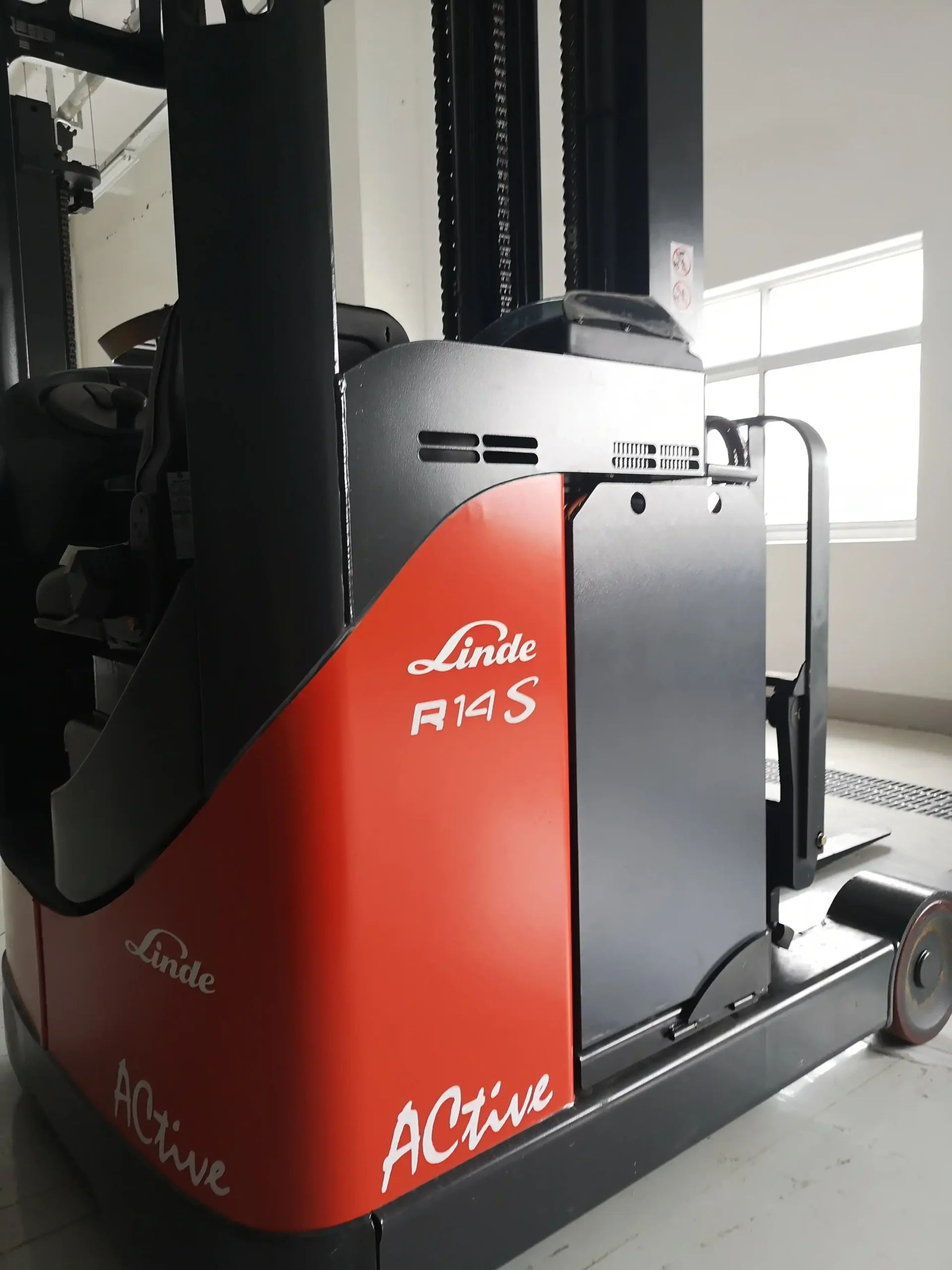 24V 100Ah LiFePO4 Forklift Battery Pack - Image 6